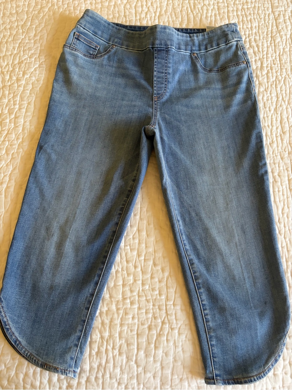 Chico’s Denim Pull-on Capri Jeans